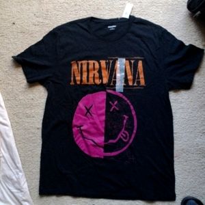 Nirvana band tee size L